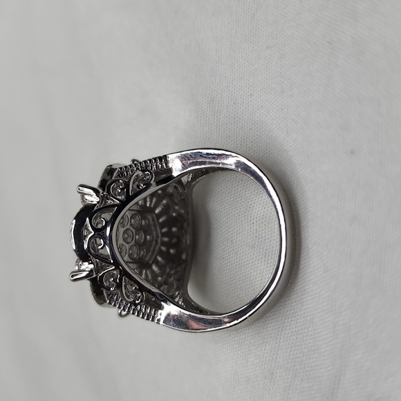 VINTAGE DIAMOND ART DECO RING - Picture 10 of 11